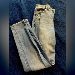 American Eagle sz 2 jeans. Great condition and full length